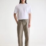 Julius baggy trousers (252 / M / DUSTY OLIVE)