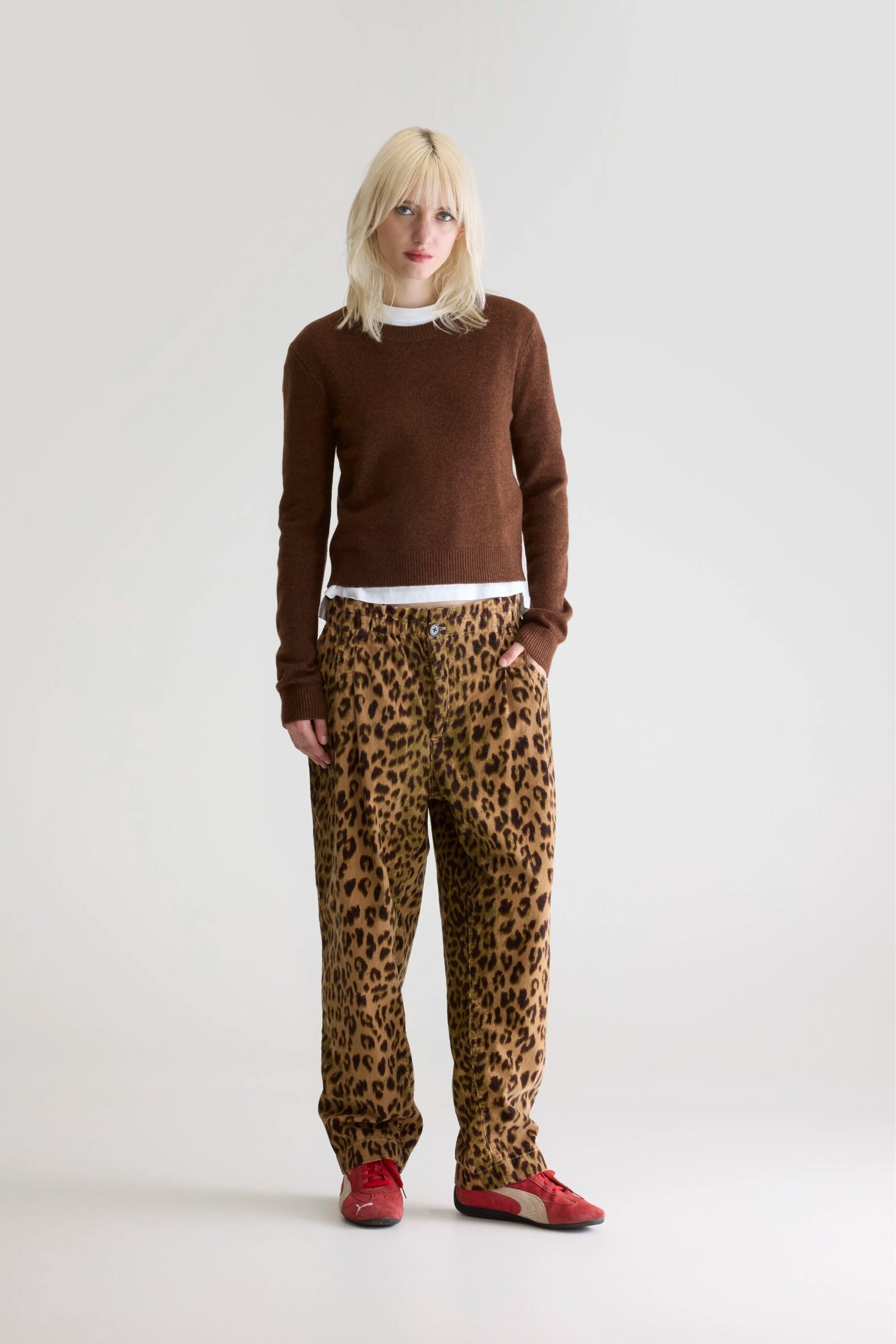 BW25291320K1581U-120_1477264_9dc5a367-0de1-4345-982b-1bac3f69174e.jpg Spag slim cashmere sweater (252 / W / SUEDE) - Image 1